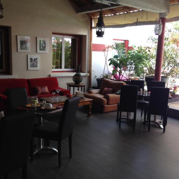 Hotel Cote Patio Nimes Ngoại thất bức ảnh