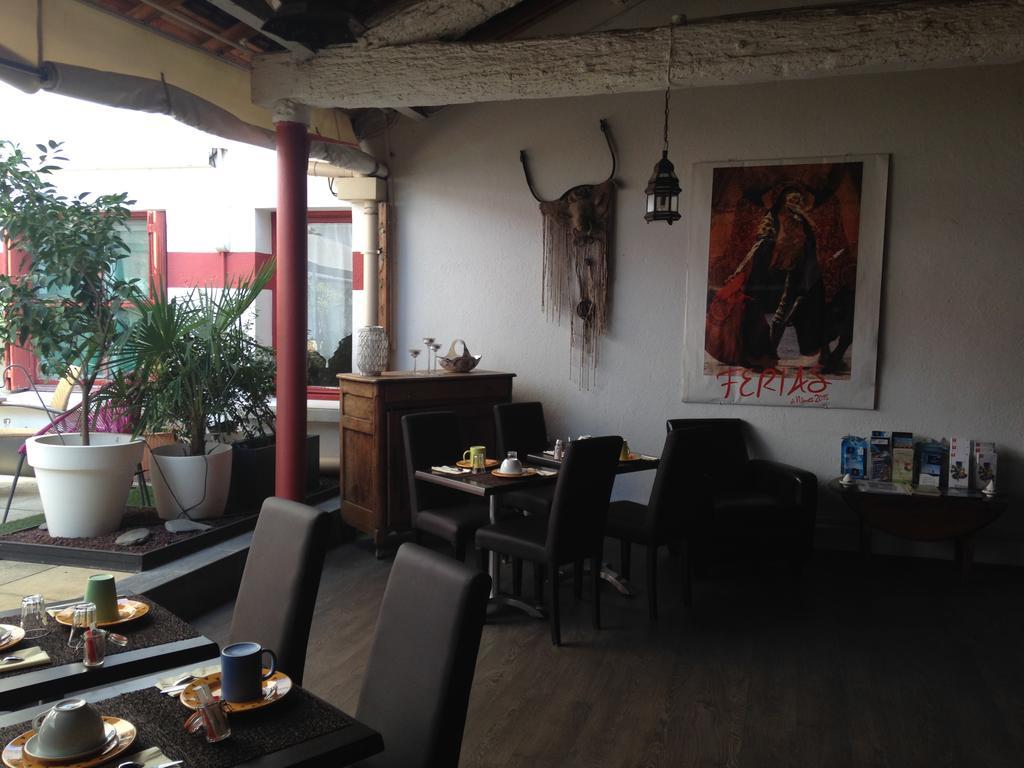 Hotel Cote Patio Nimes Ngoại thất bức ảnh