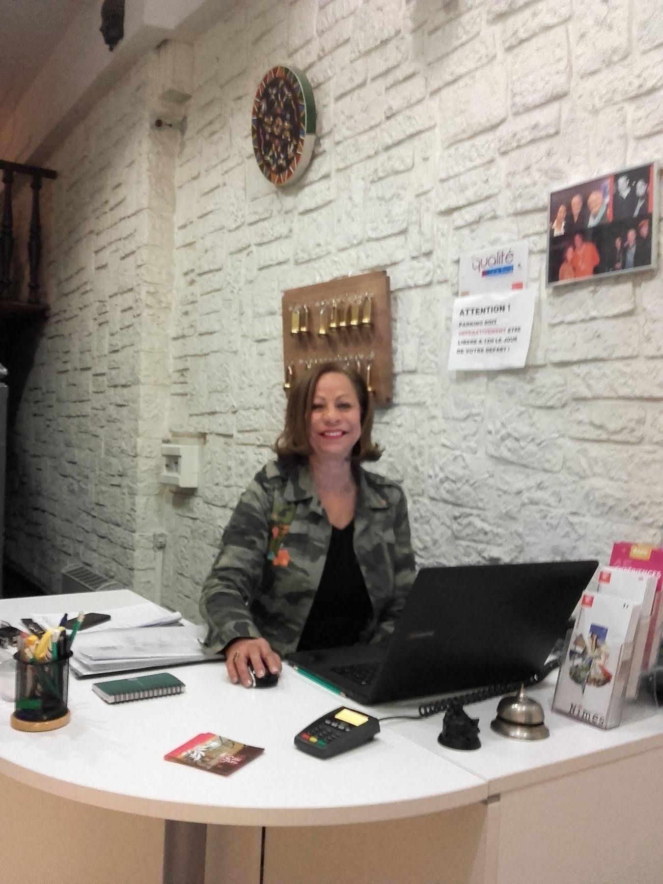 Hotel Cote Patio Nimes Ngoại thất bức ảnh