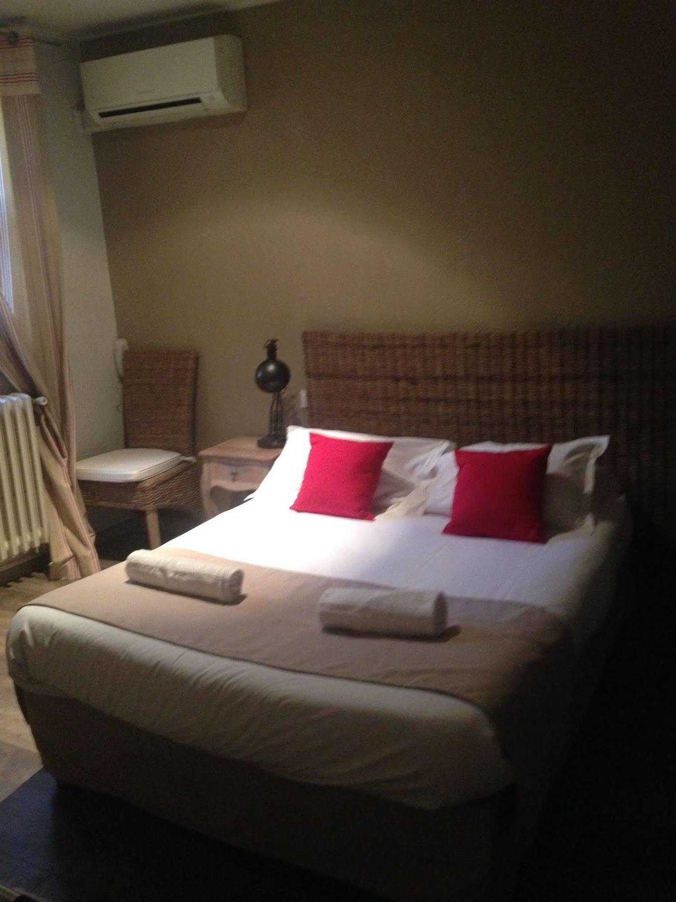Hotel Cote Patio Nimes Ngoại thất bức ảnh