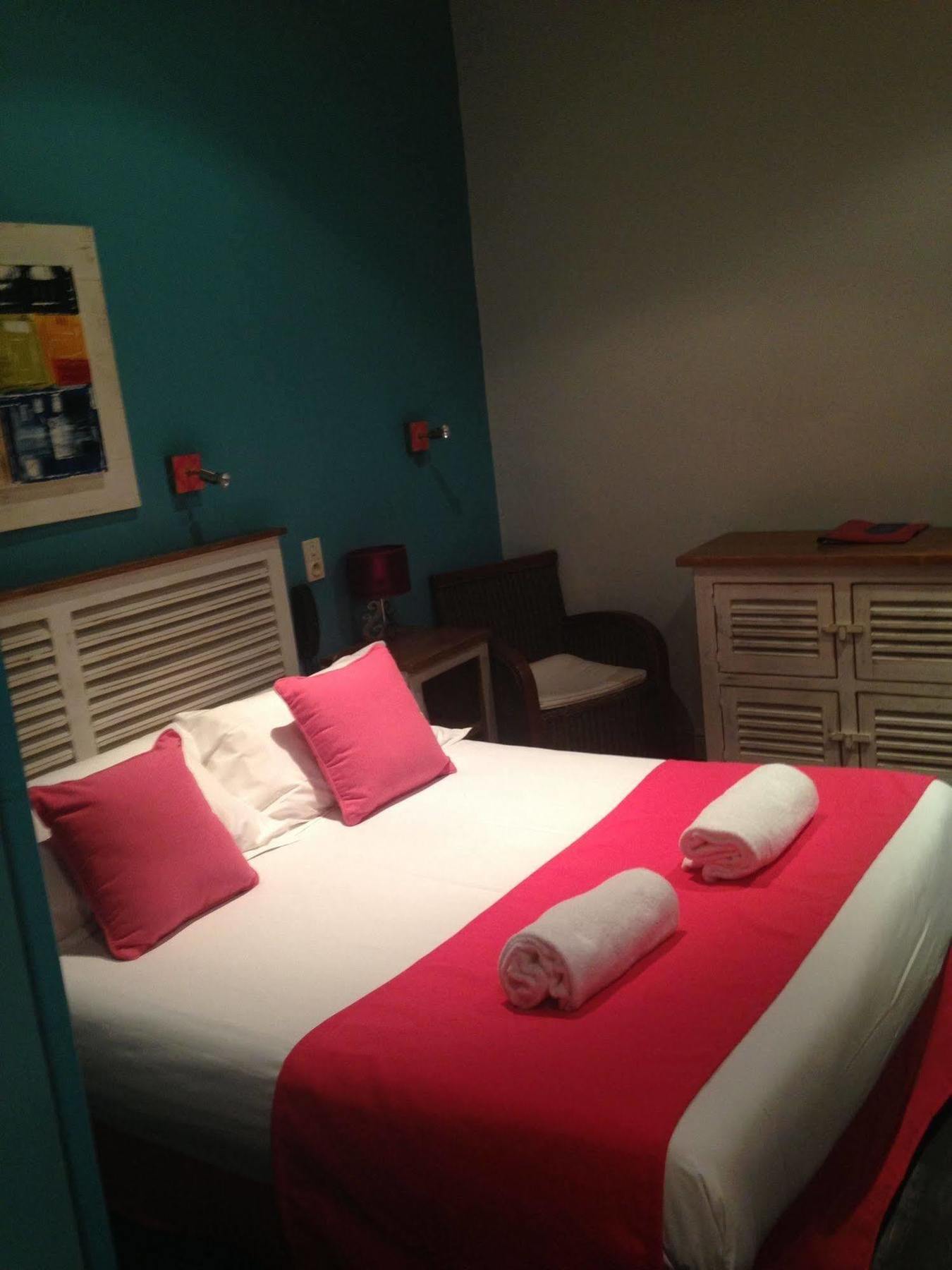 Hotel Cote Patio Nimes Ngoại thất bức ảnh