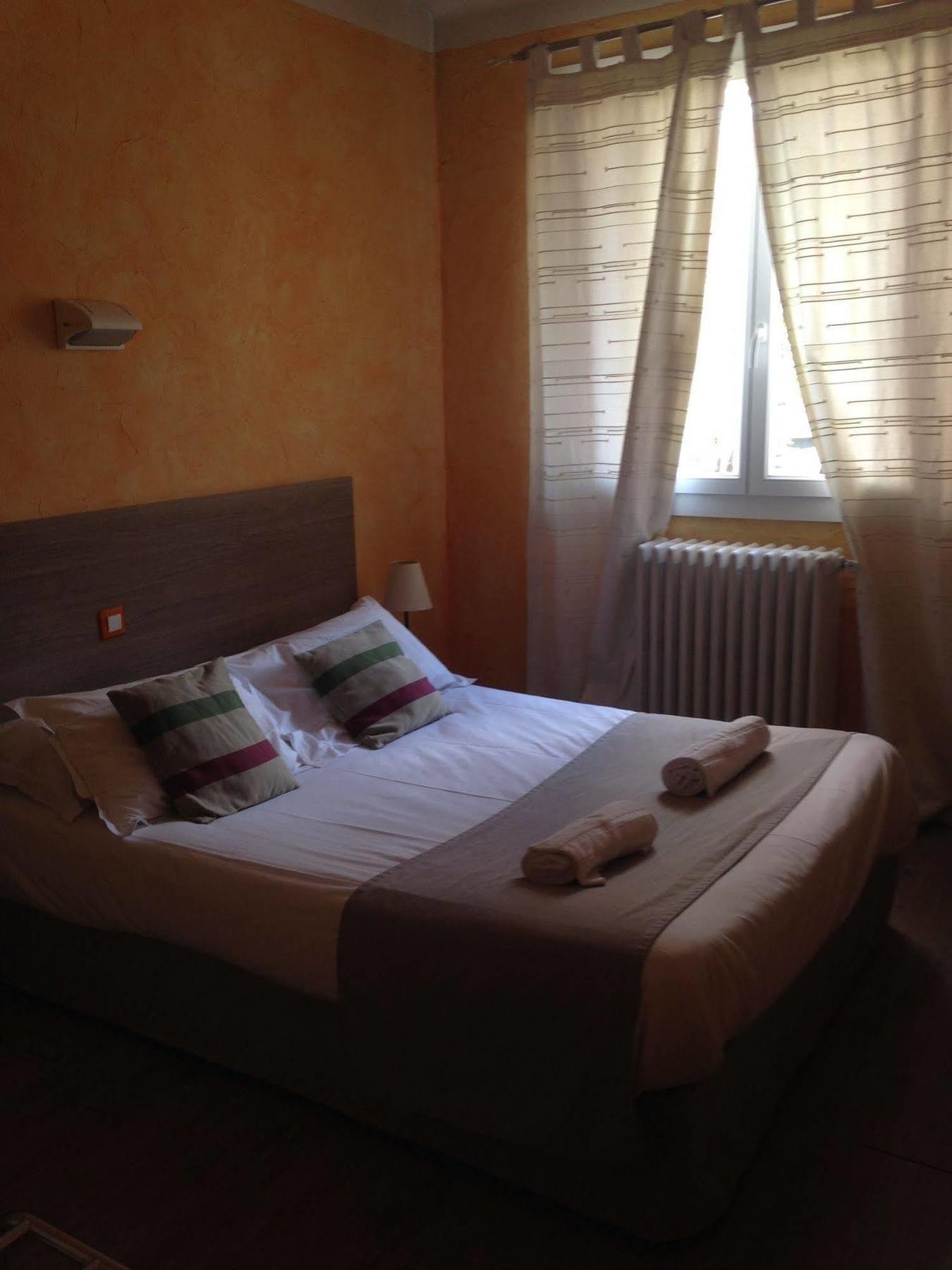 Hotel Cote Patio Nimes Ngoại thất bức ảnh