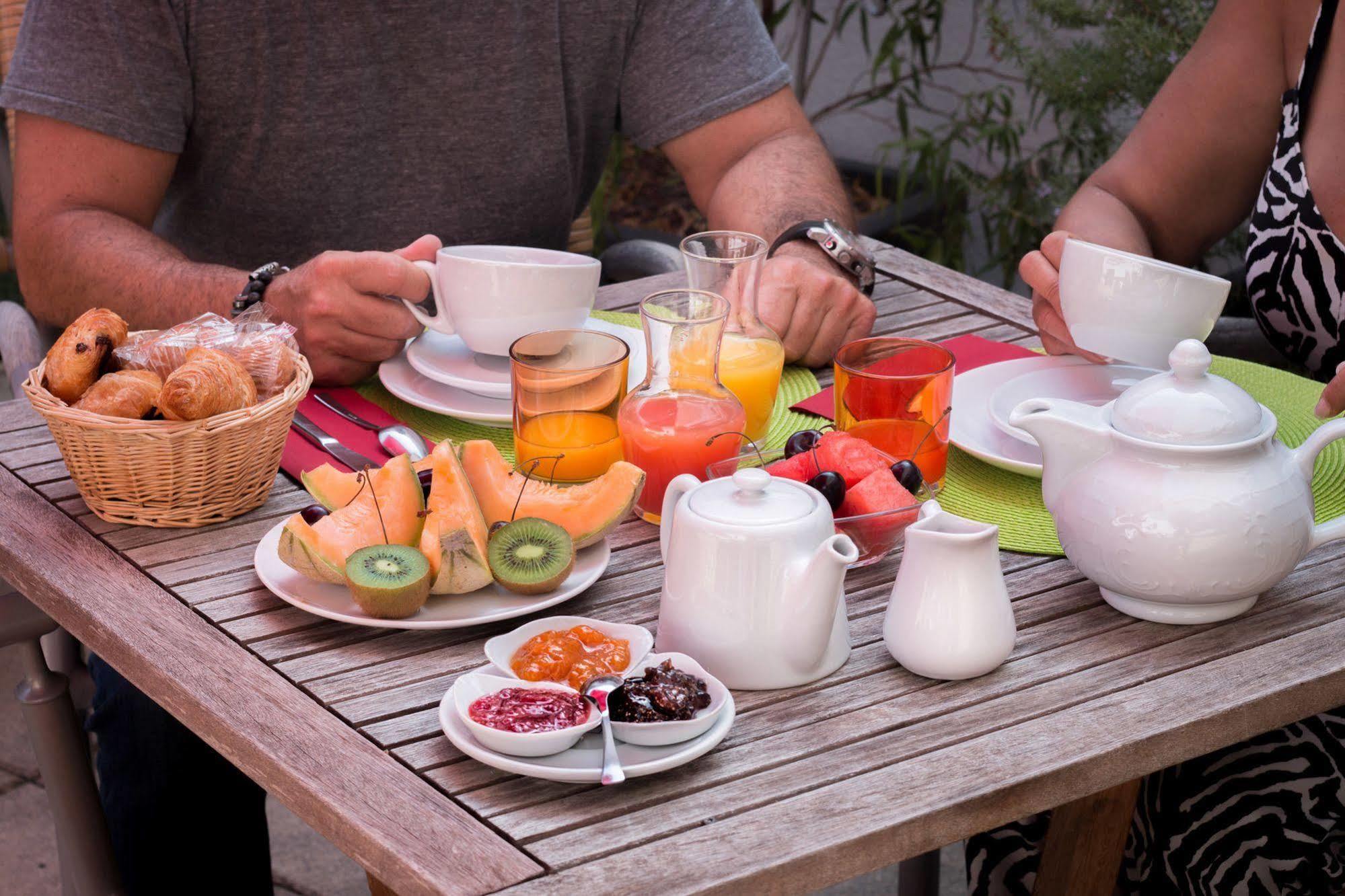 Hotel Cote Patio Nimes Ngoại thất bức ảnh